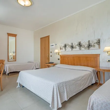 月谷大酒店 酒店 4*