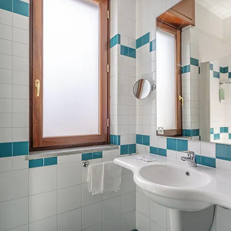 月谷大酒店 4* 维克艾库塞