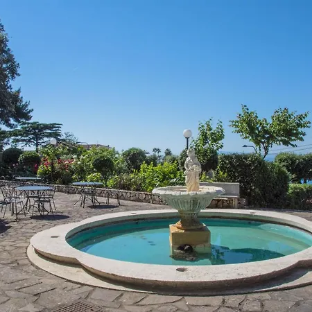 月谷大酒店 维克艾库塞