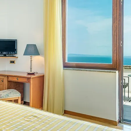 Grand Moon Valley Hotel Vico Equense