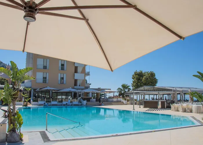 Отель Grand Moon Valley 4*