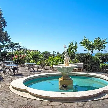 Grand Moon Valley Hotel