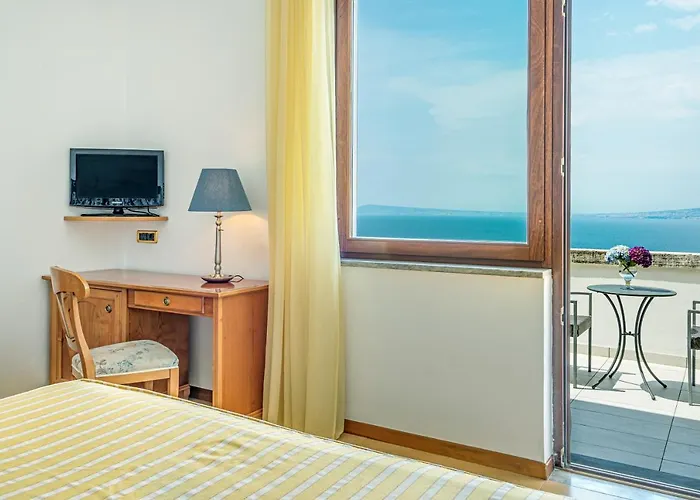 Grand Moon Valley Szálloda Vico Equense